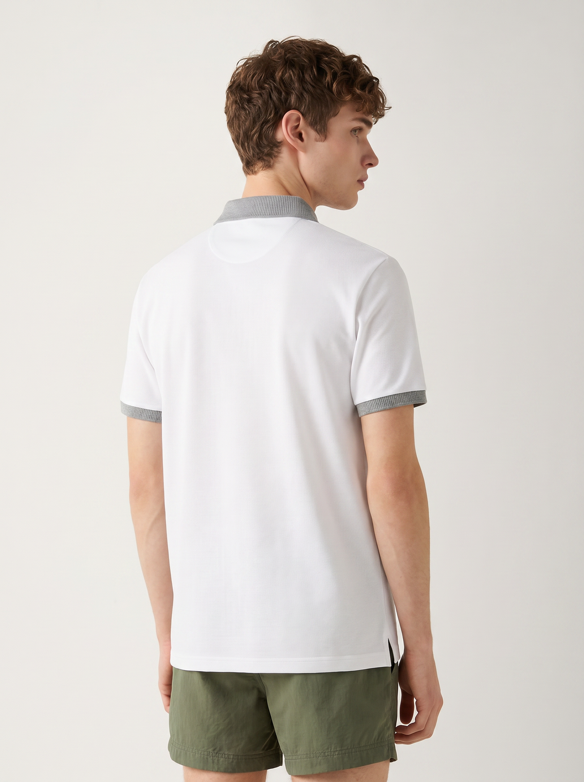 JK108 WHITE model back