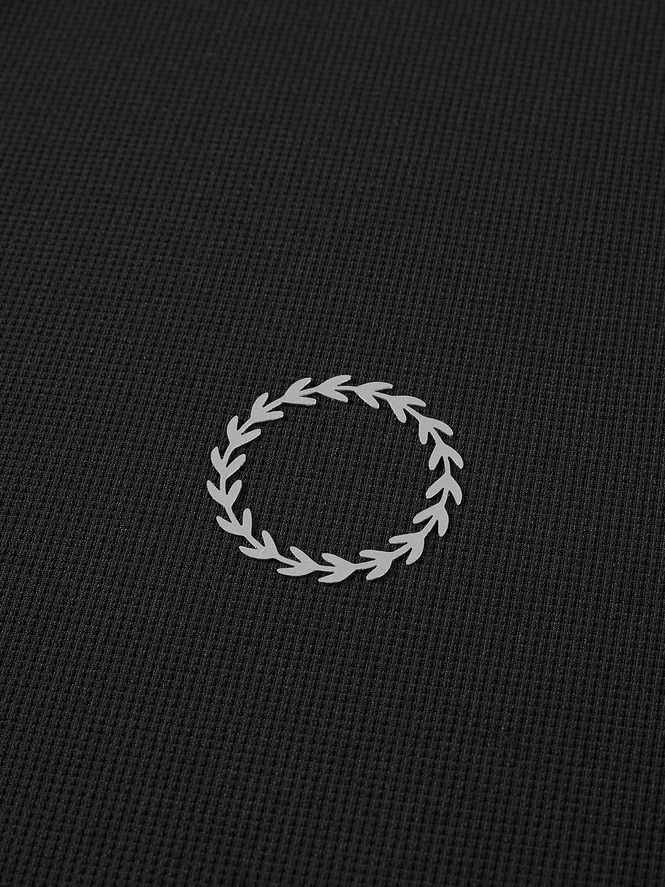 ITAZERO 5100 Black logo detail