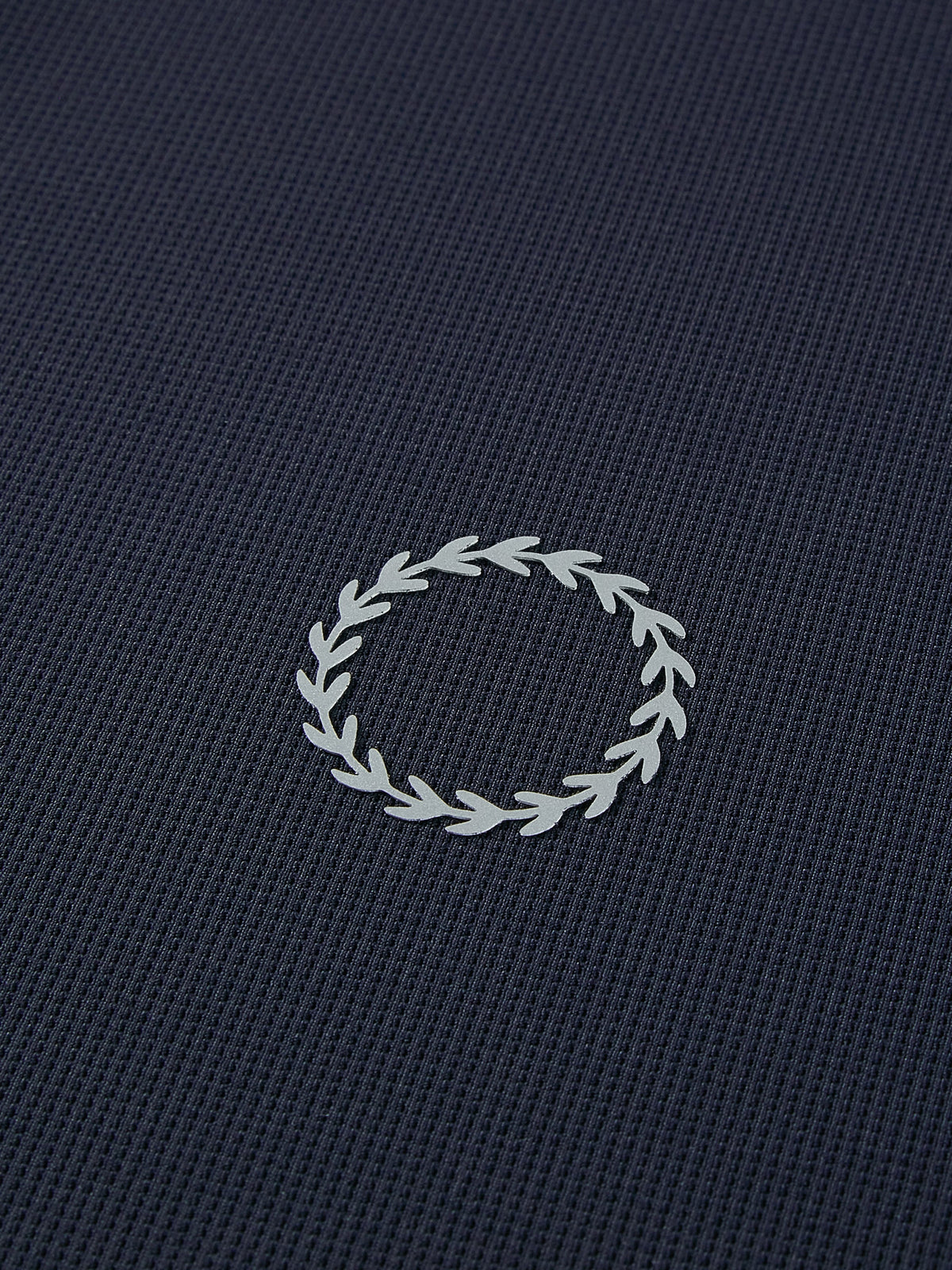 ITAZERO 5100 Navy logo detail