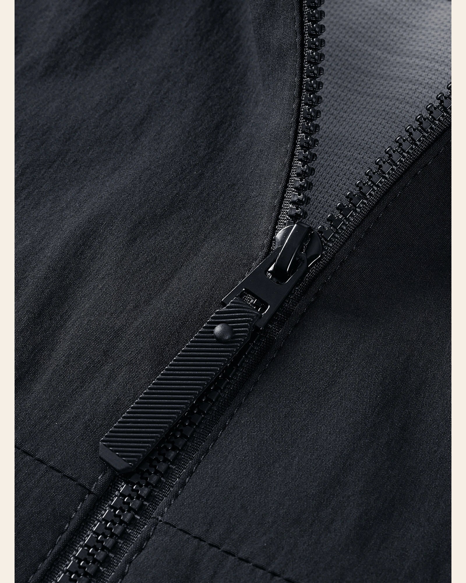 ITAZERO 8891 Navy logo detail