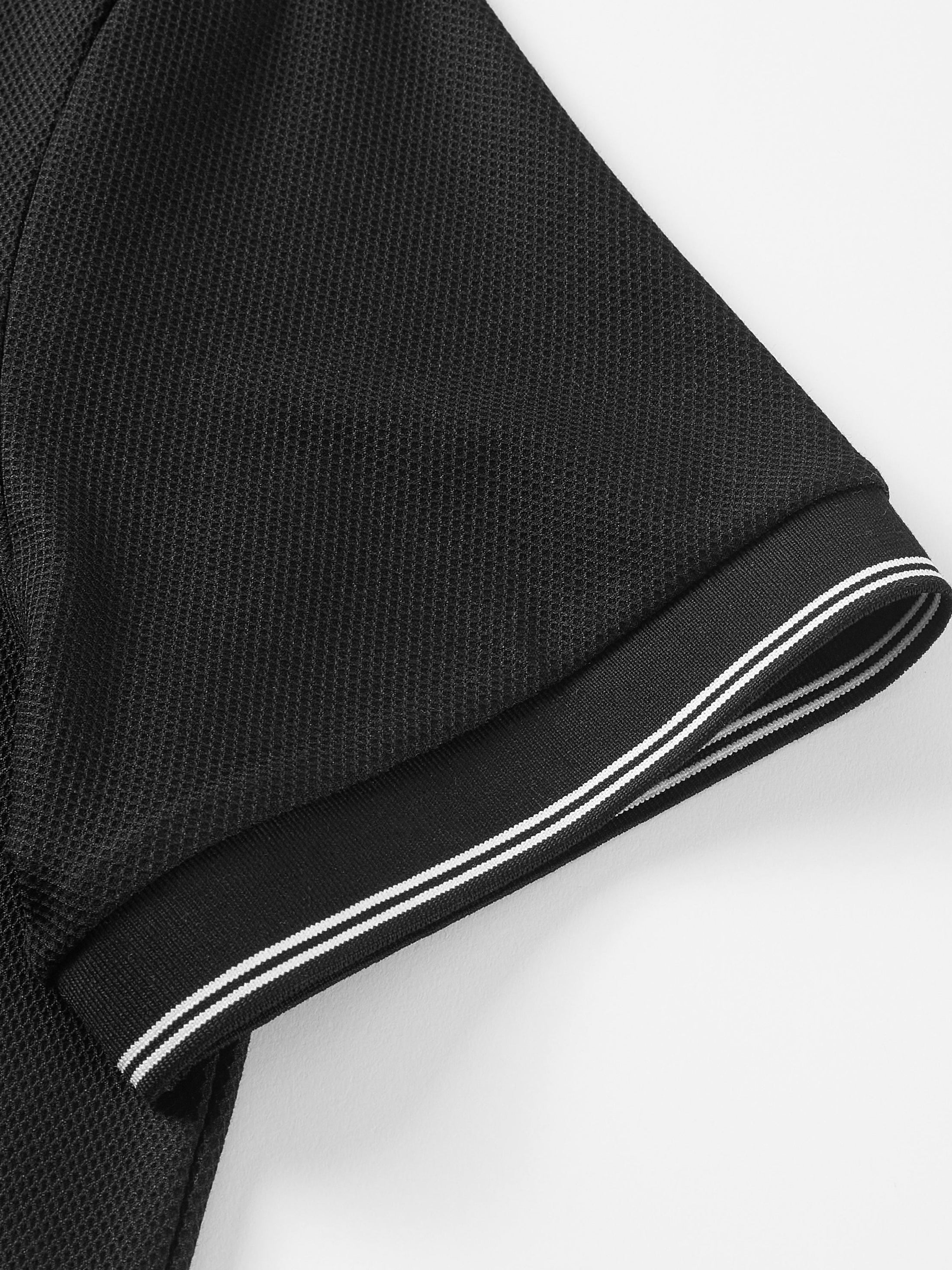 ITAZERO KT222 Black logo detail
