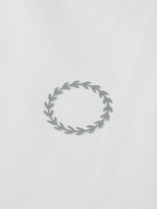 ITAZERO T2007 White logo detail