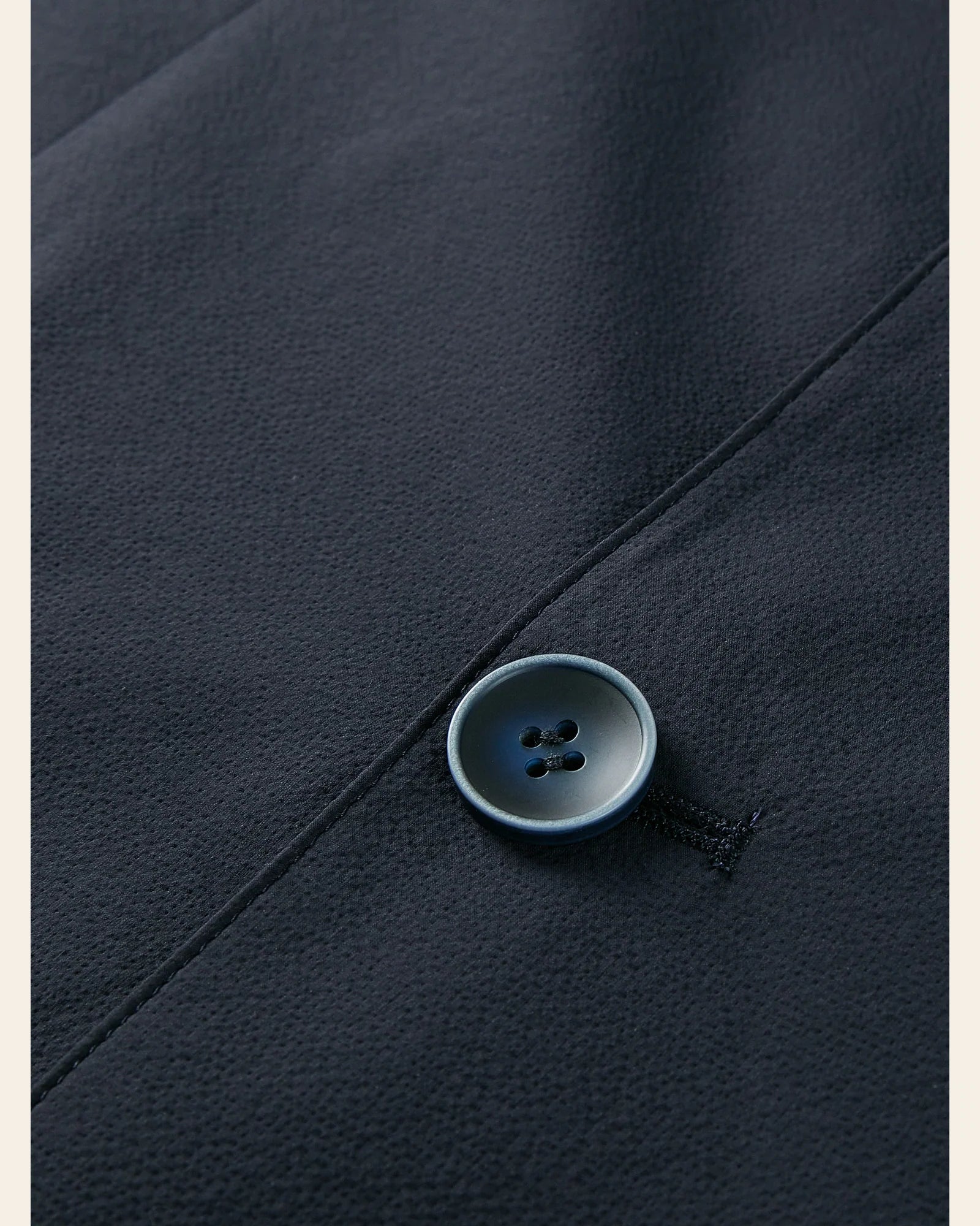 ITAZERO 88889 Navy logo detail